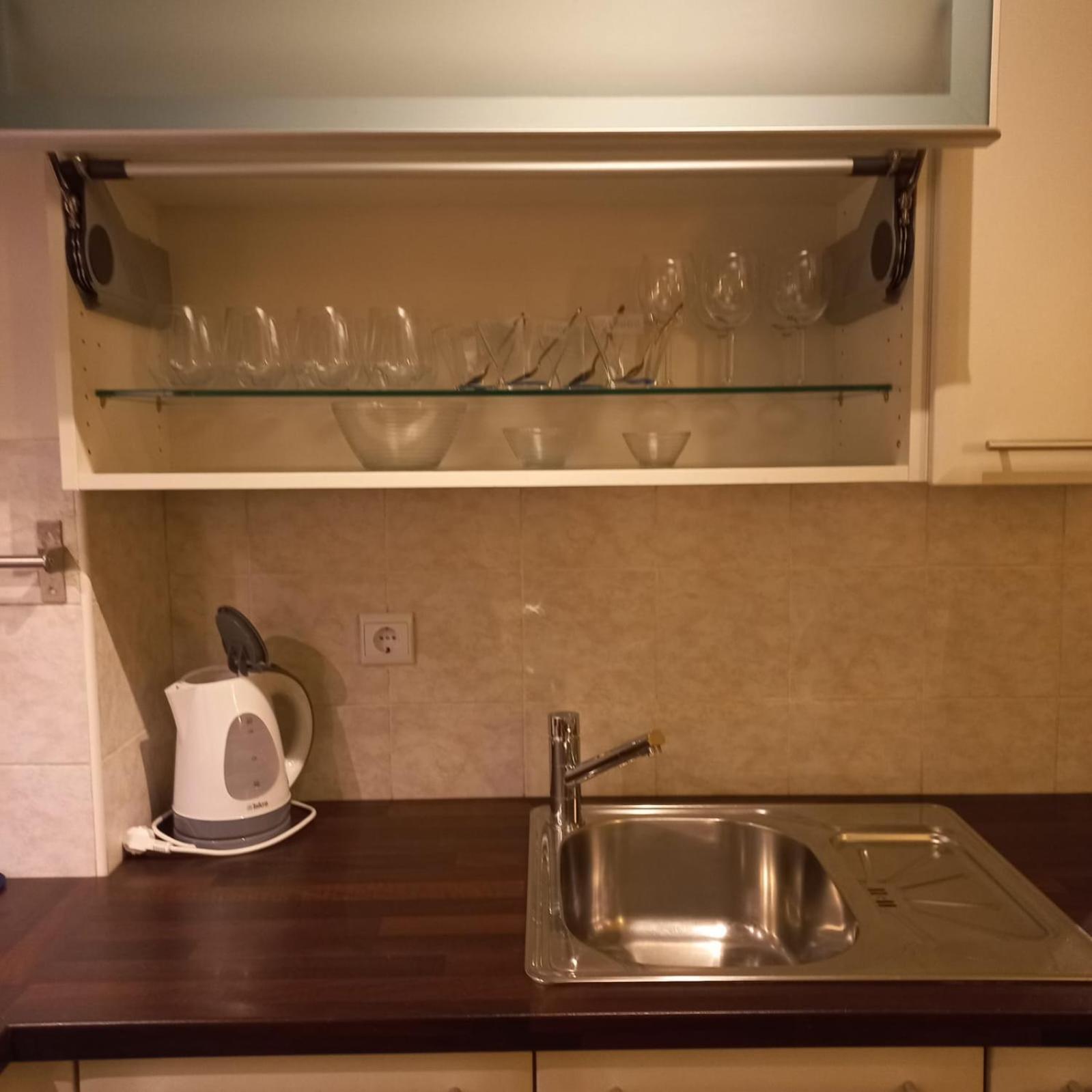 Blue Moon Apartment *